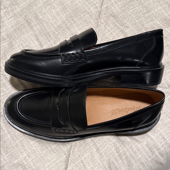 Madewell Women's Classic Black Leather Loafers - Picture 1 of 4